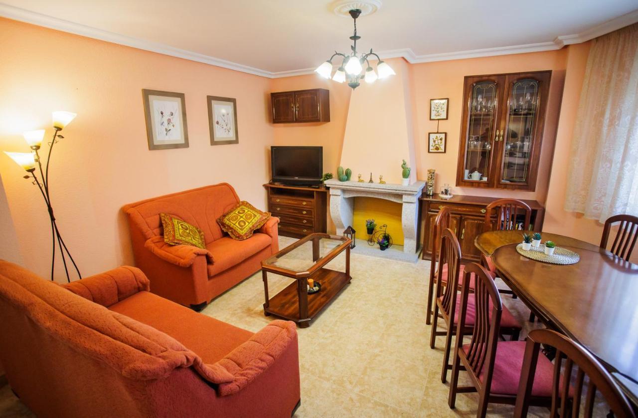 El Hogar Del Herrero Ahigal de los Aceiteros エクステリア 写真