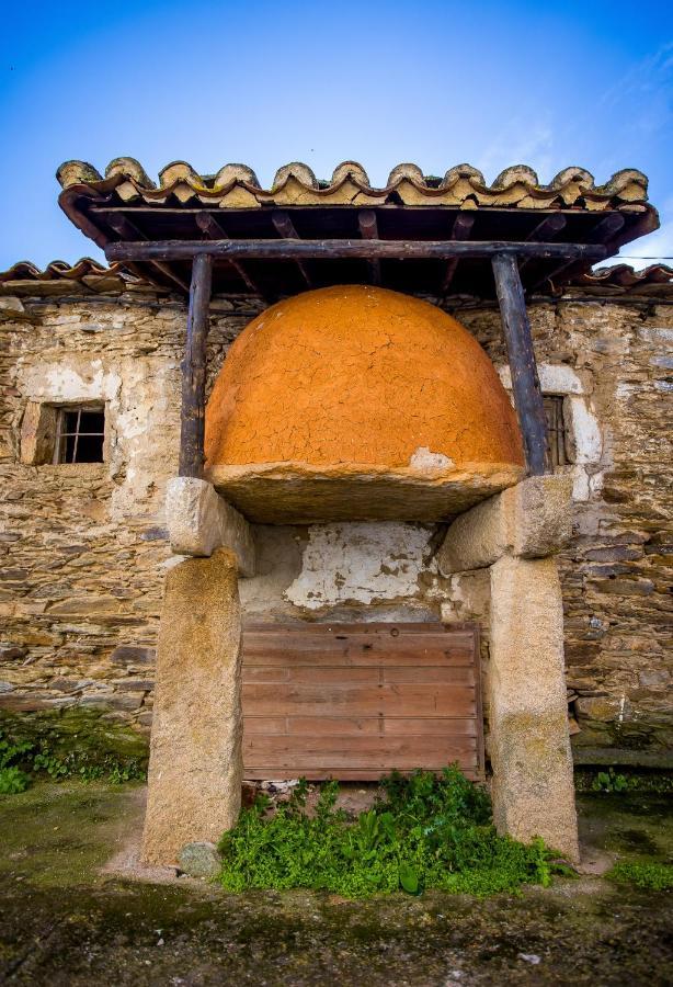 El Hogar Del Herrero Ahigal de los Aceiteros エクステリア 写真